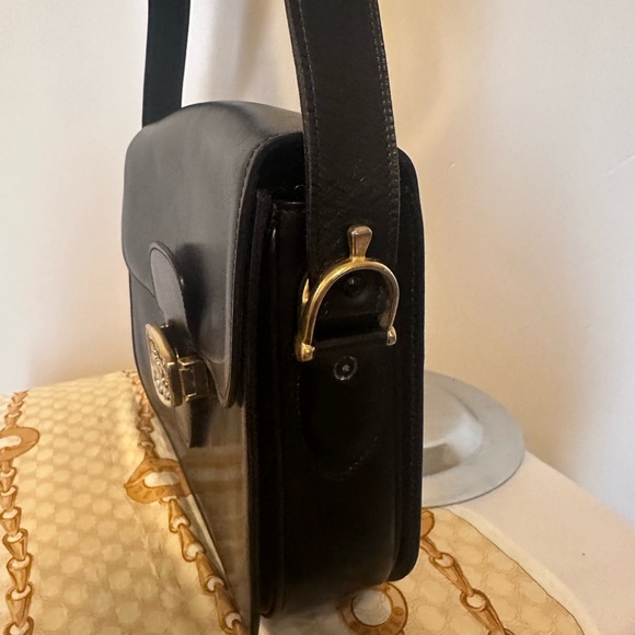 Authentic Celine Paris Black Leather Horse and Carriage Gold Flap Bag with scarf - Picture 4 of 15
